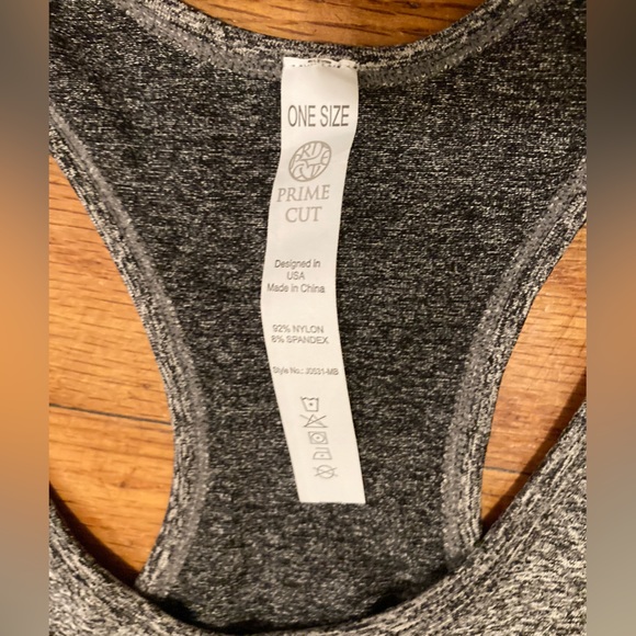 *SOLD*. Prime cut the perfect fit one size fits all stretchy tank top BNWT - Picture 4 of 5